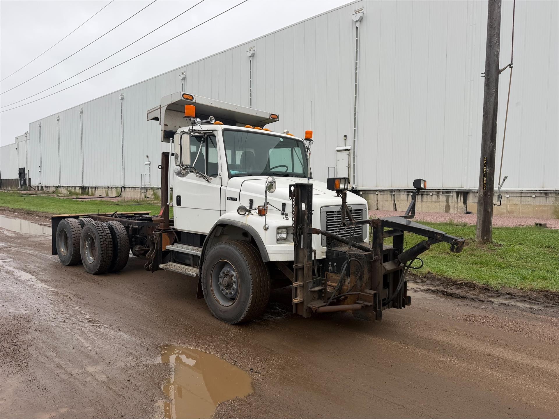 2002 Freightliner in Sioux City, IA