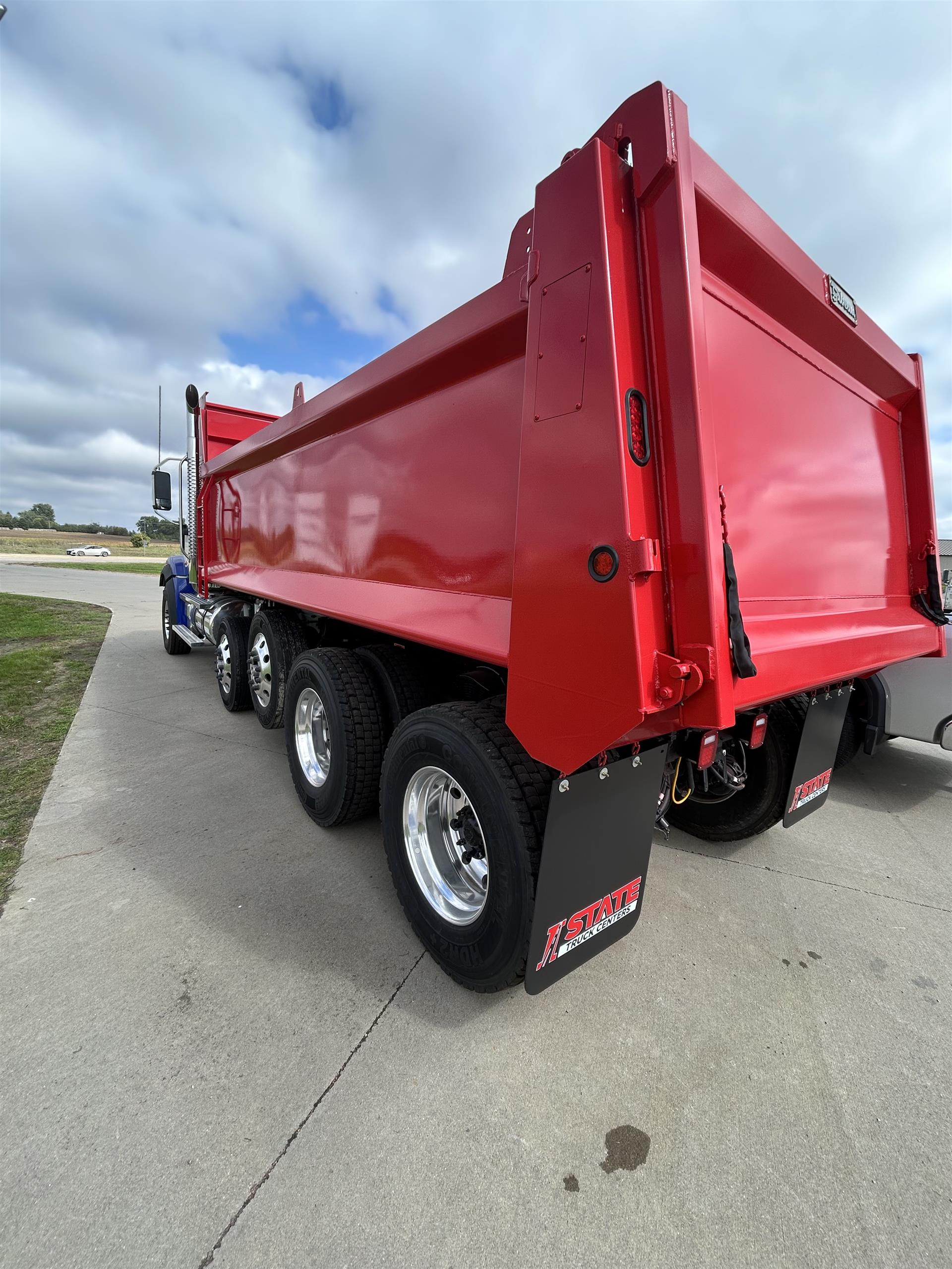2027 Western Star 49X in Sioux Falls, SD — photo 8