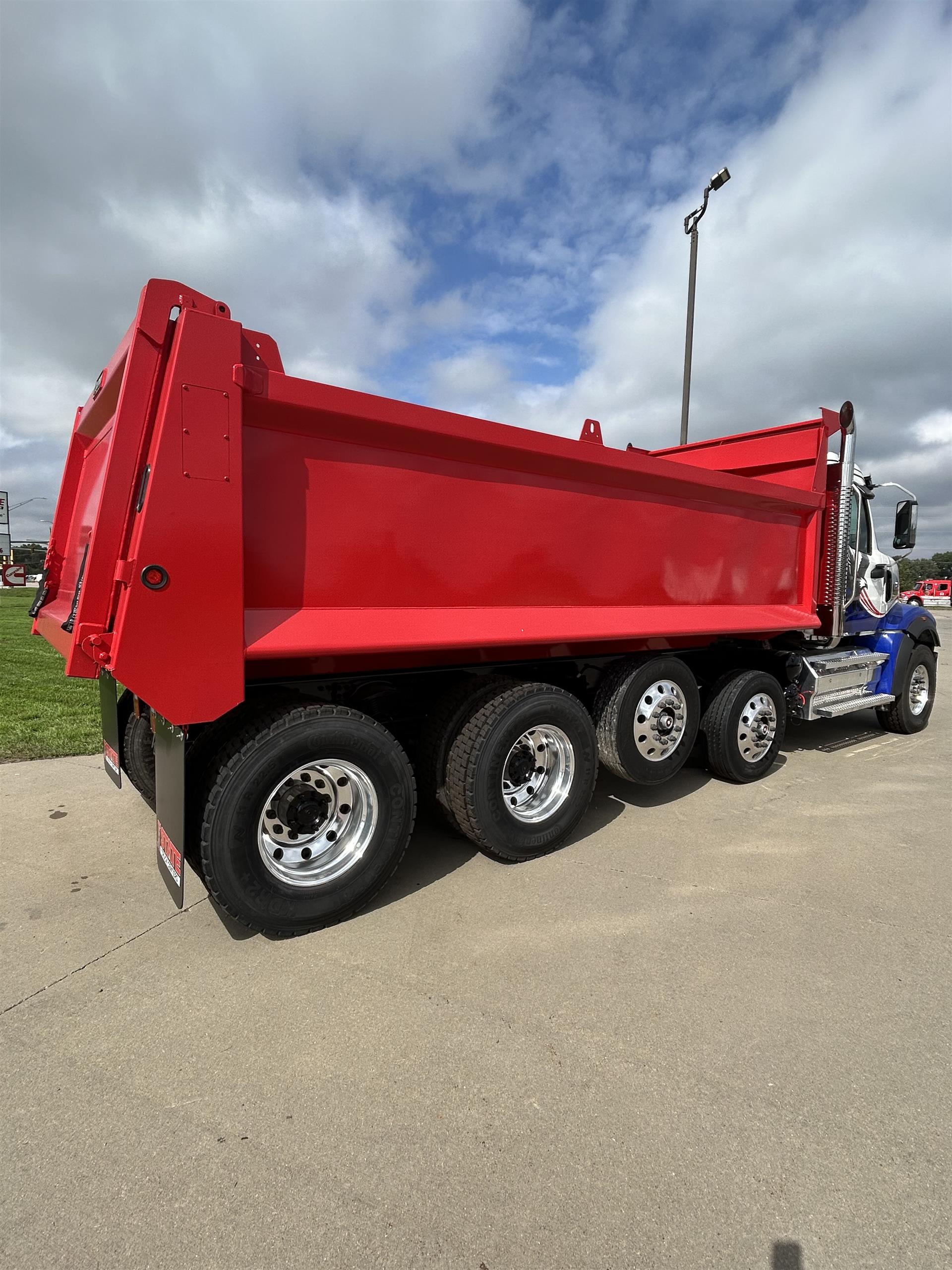 2027 Western Star 49X in Sioux Falls, SD — photo 5