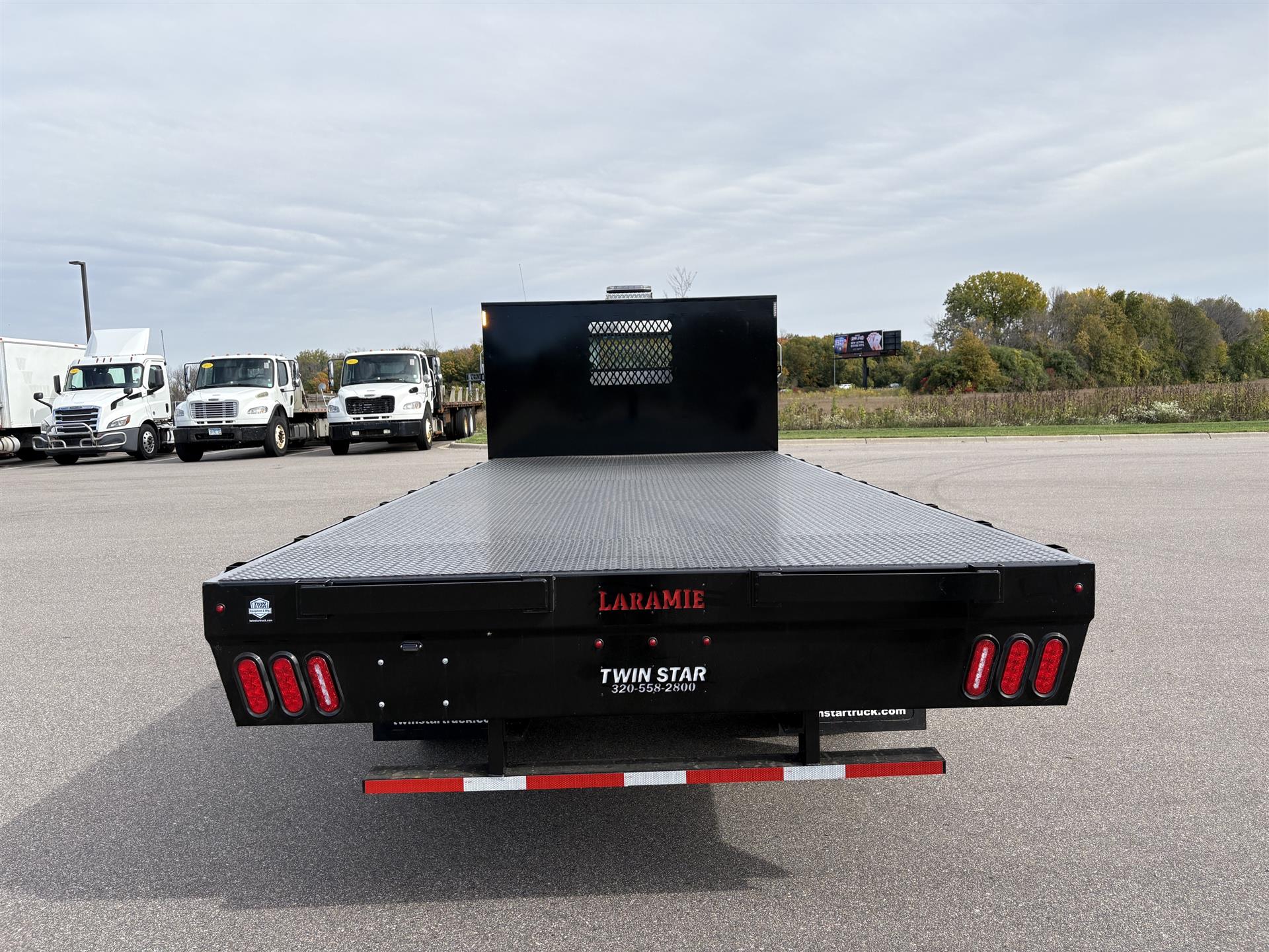 2027 Isuzu NRR in Inver Grove Heights, MN — photo 4