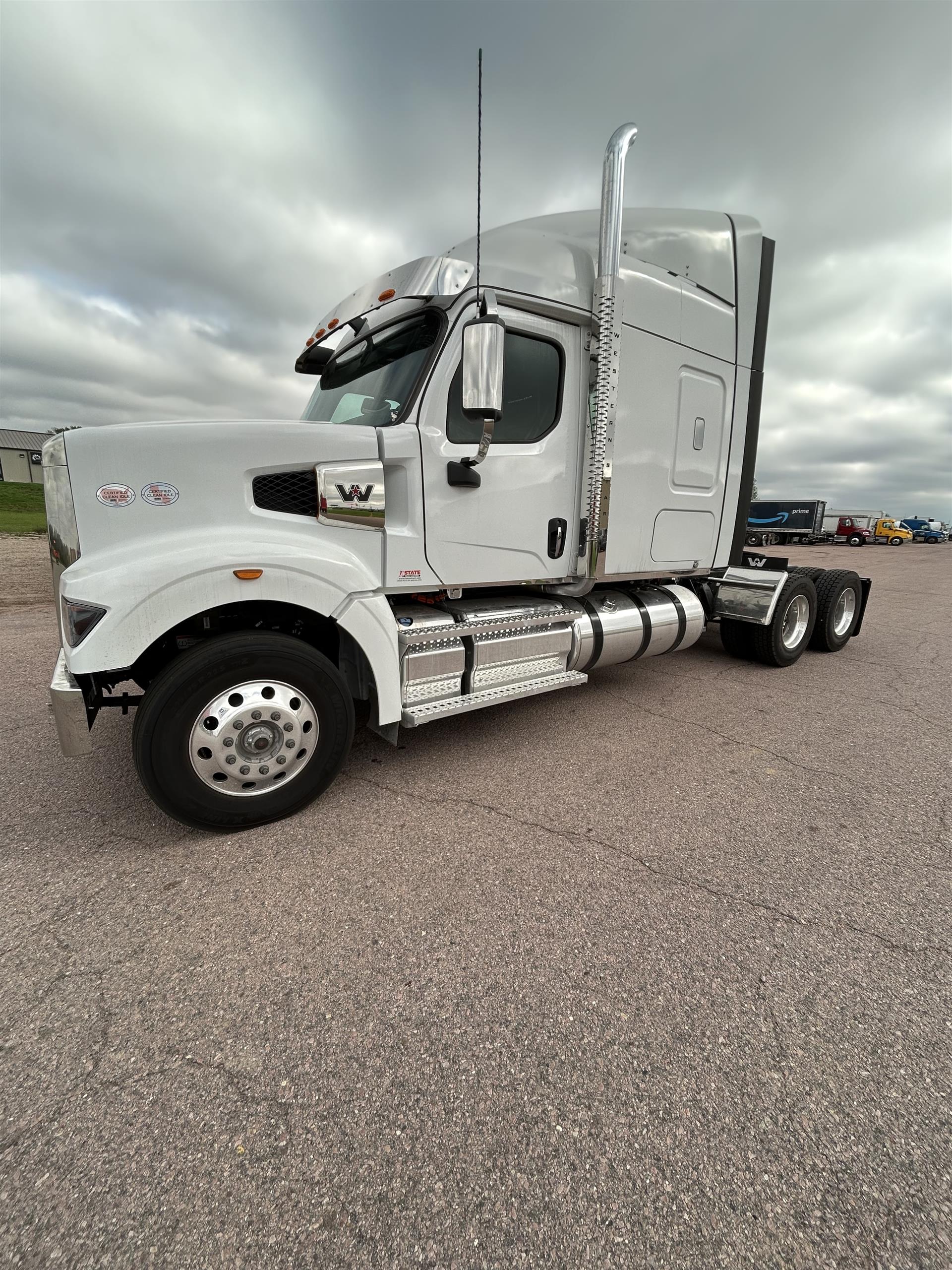 2027 Western Star 49X in Sioux Falls, SD — photo 2