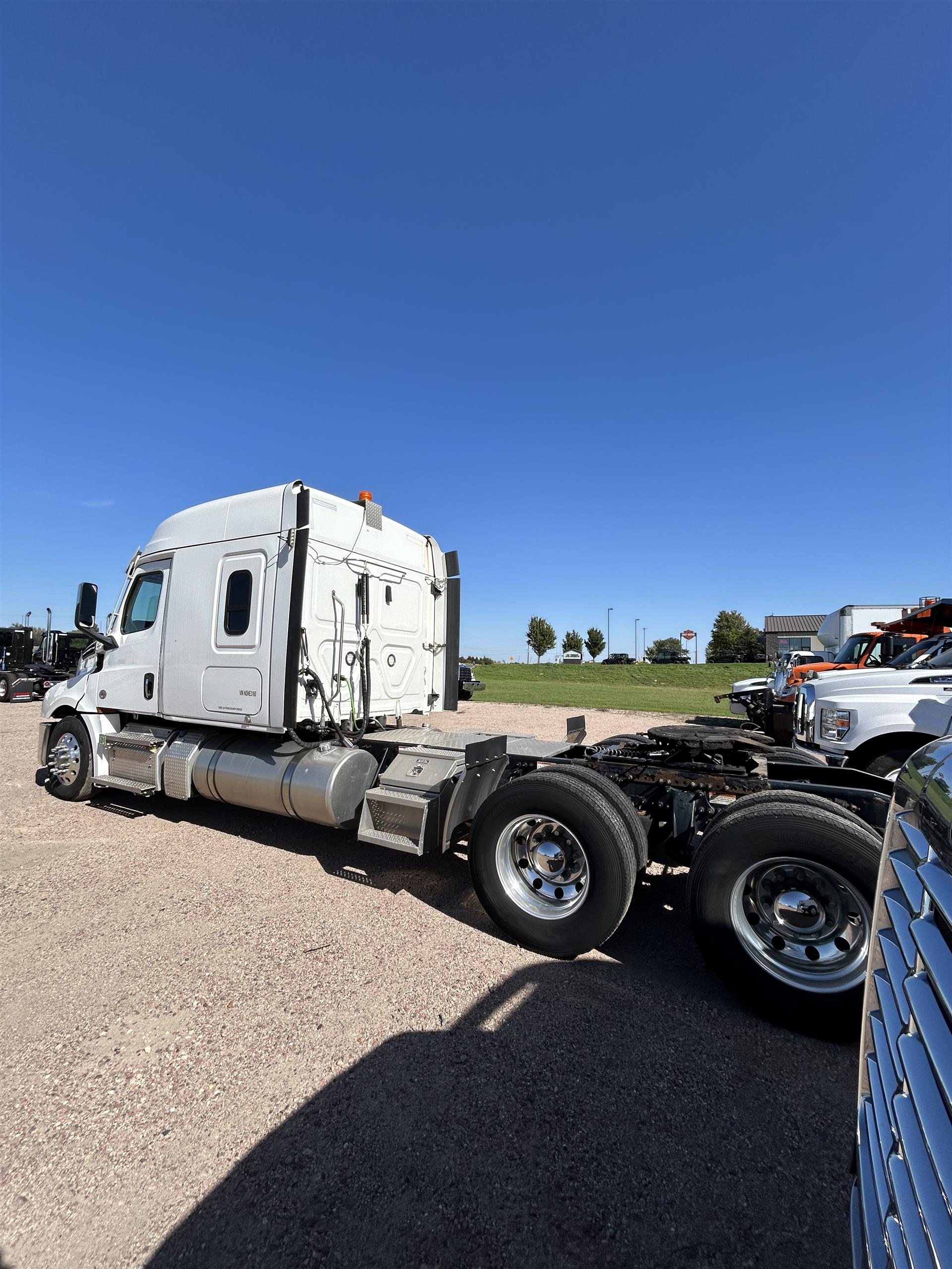 2022 Freightliner Cascadia in Sioux Falls, SD — photo 6