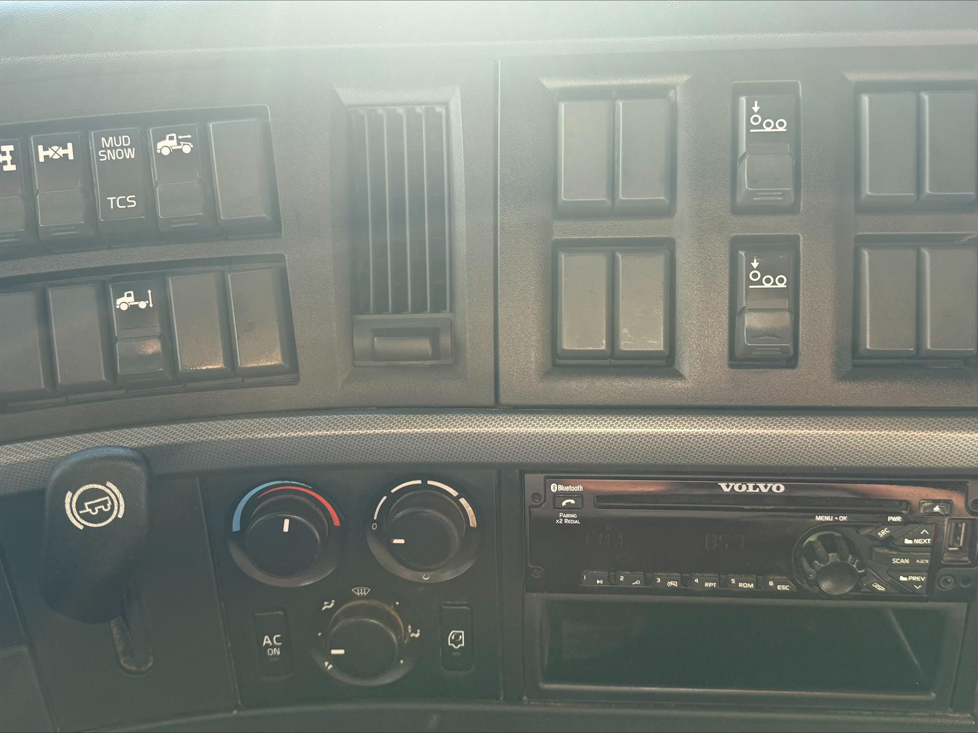 2020 Volvo in Sioux City, IA — photo 8