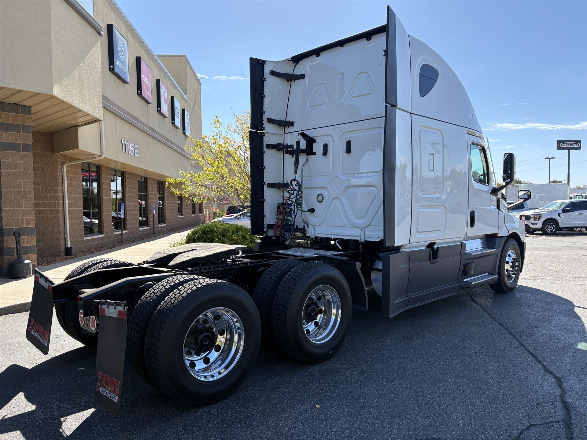 2024 Freightliner Cascadia in Inver Grove Heights, MN — photo 3