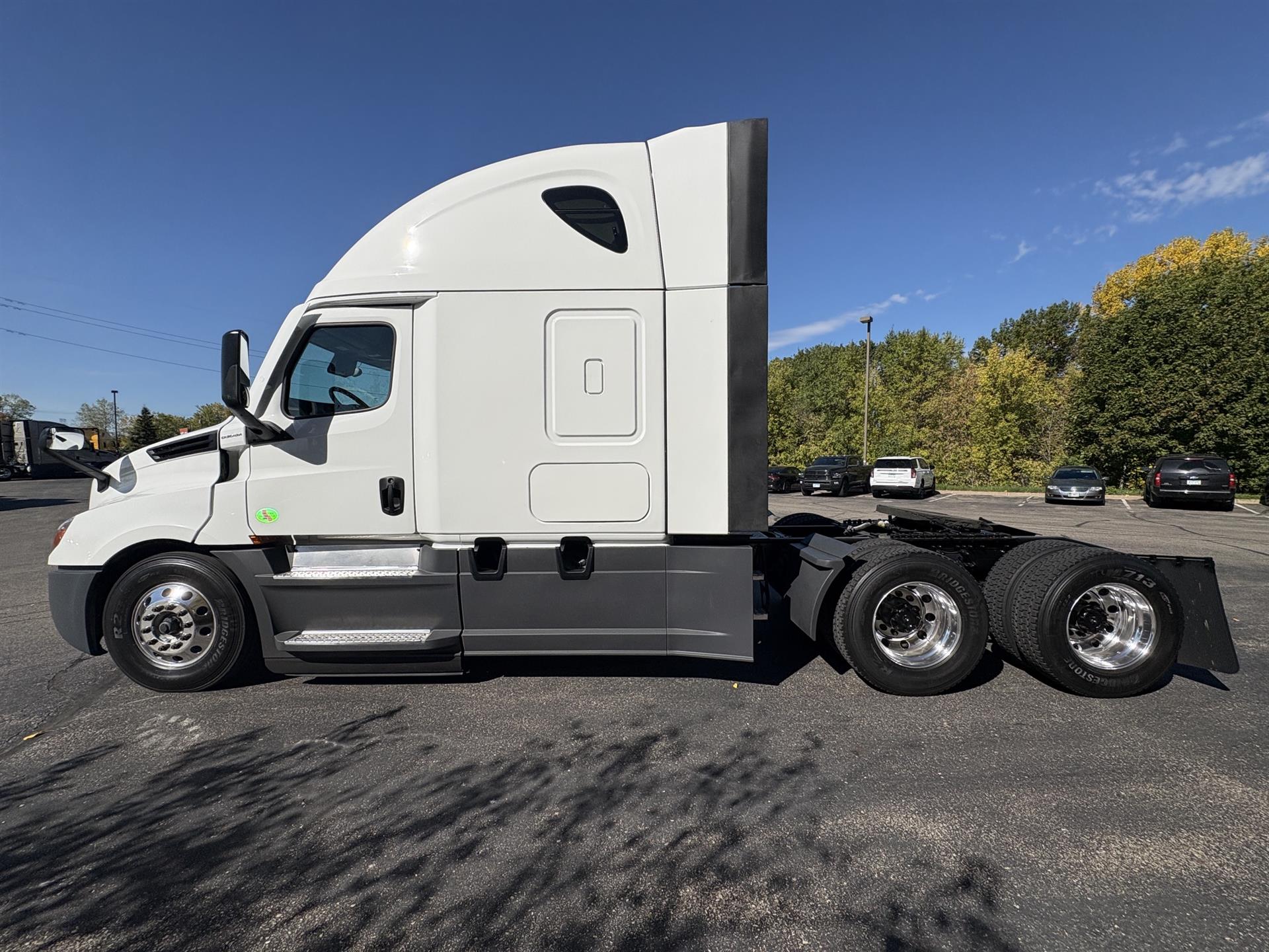 2024 Freightliner Cascadia in Inver Grove Heights, MN — photo 6