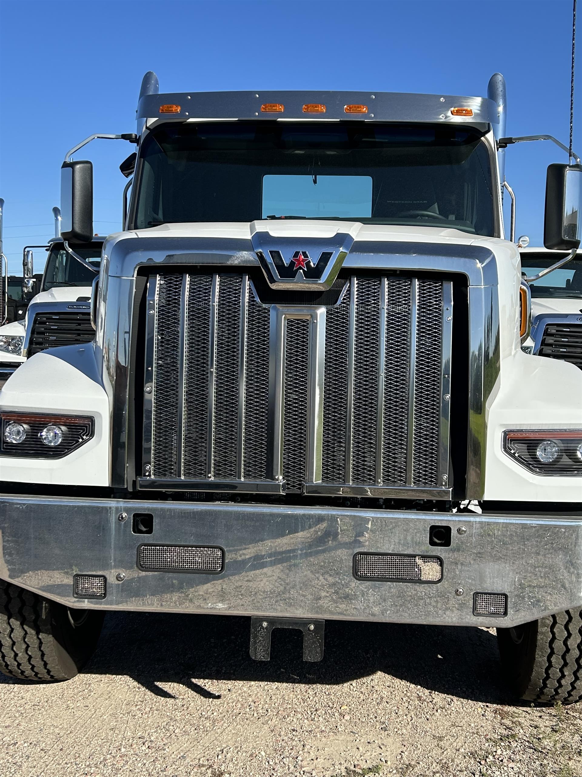 2027 Western Star 49X in Sioux Falls, SD — photo 2