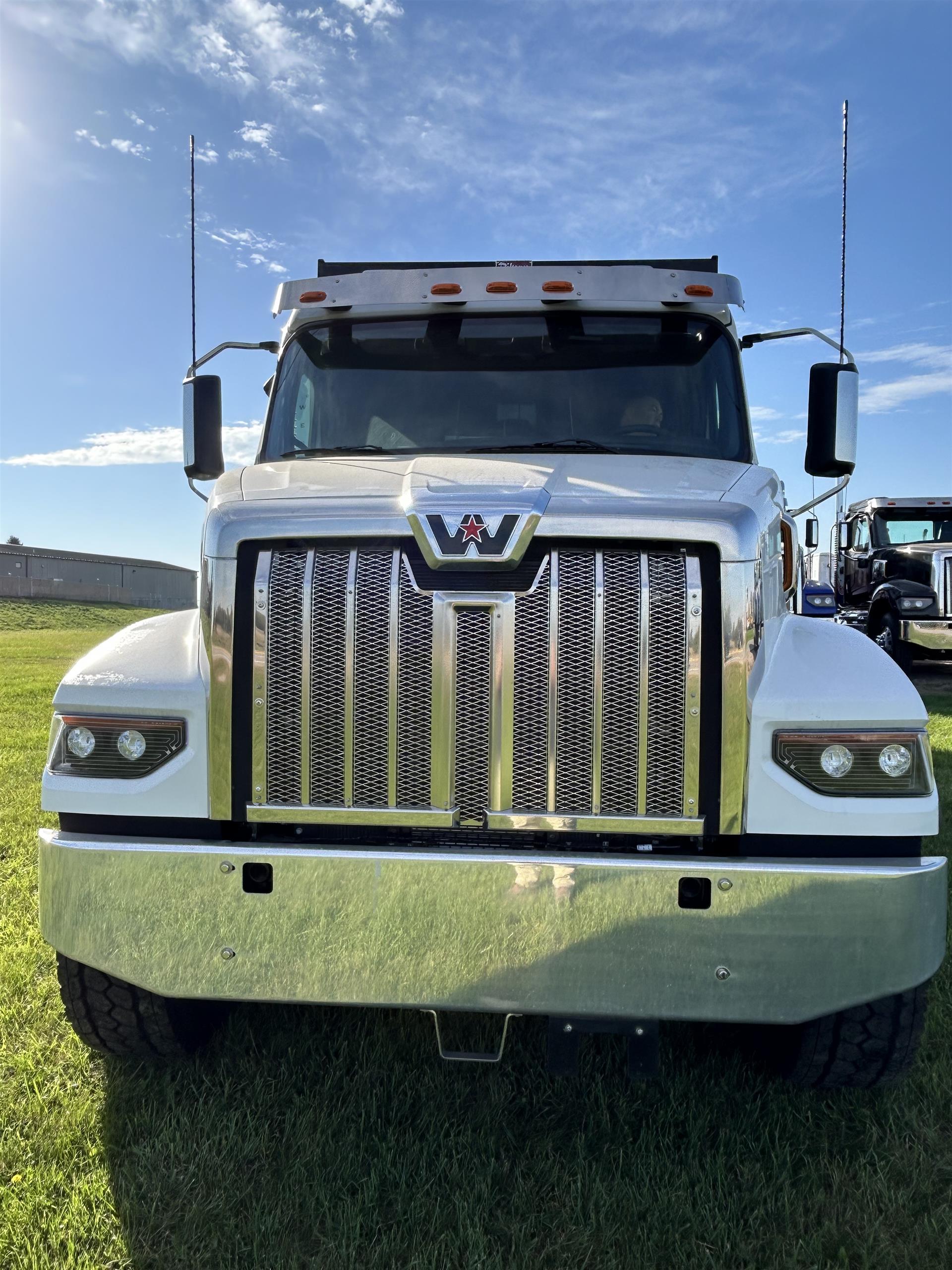 2026 Western Star 47X in Sioux Falls, SD — photo 2