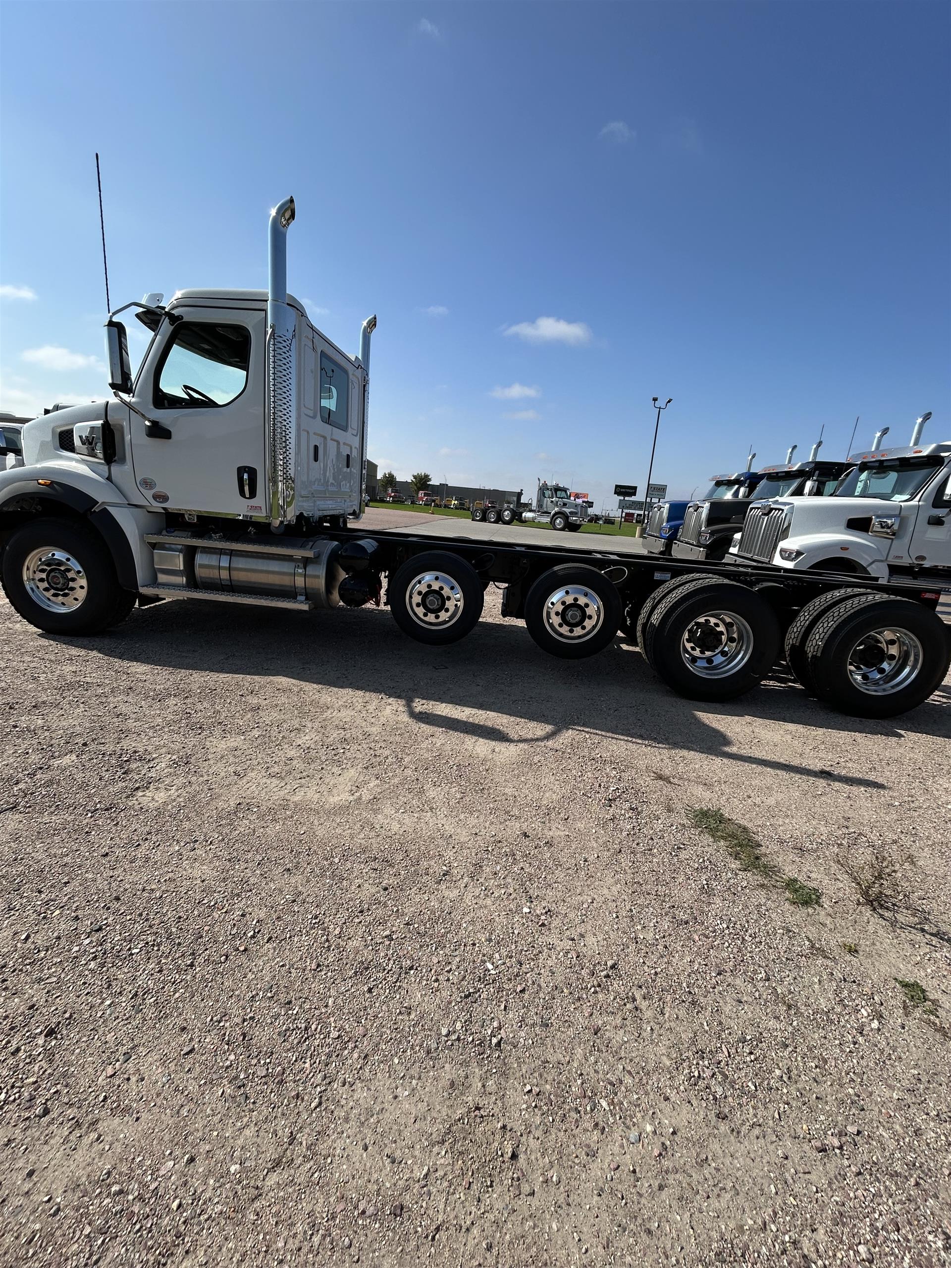 2027 Western Star 47X in Sioux Falls, SD — photo 8