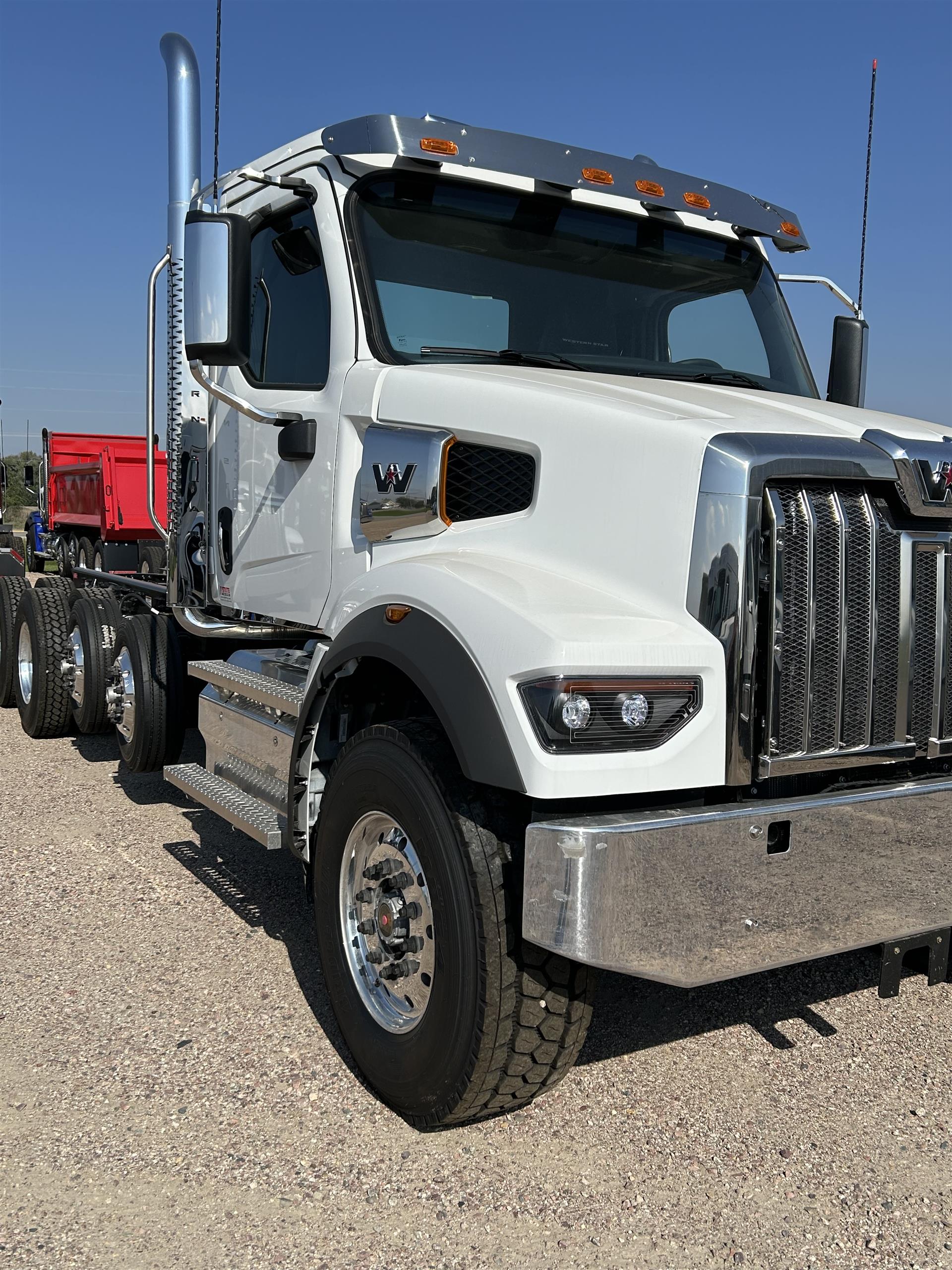 2027 Western Star 47X in Sioux Falls, SD — photo 3