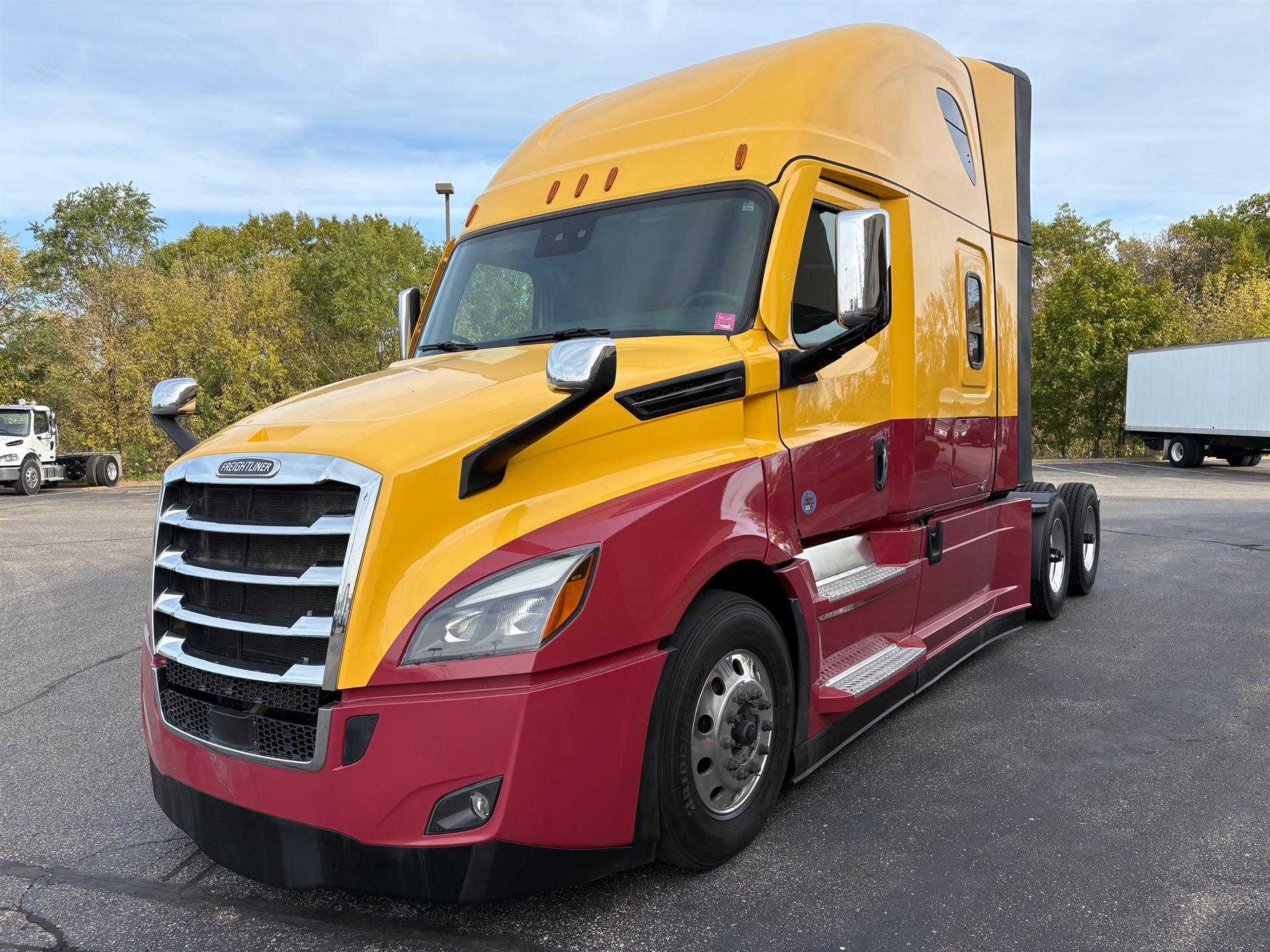 2022 Freightliner Cascadia in Inver Grove Heights, MN — photo 7
