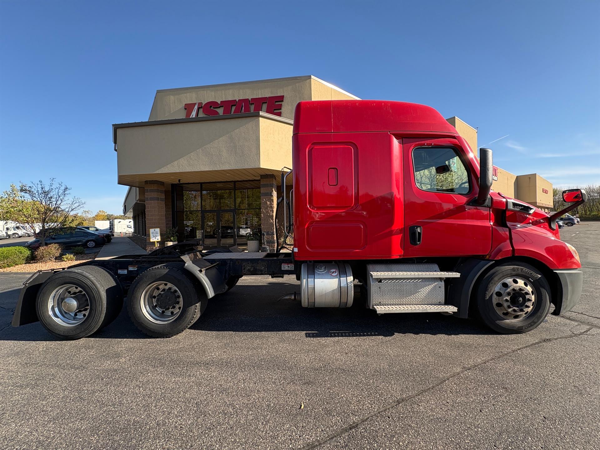 2020 Freightliner in Inver Grove Heights, MN — photo 2