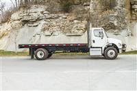 2017 Freightliner M2106