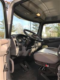 2016 Peterbilt 337