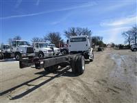 2019 Freightliner M2106