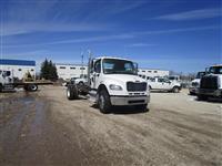 2019 Freightliner M2106