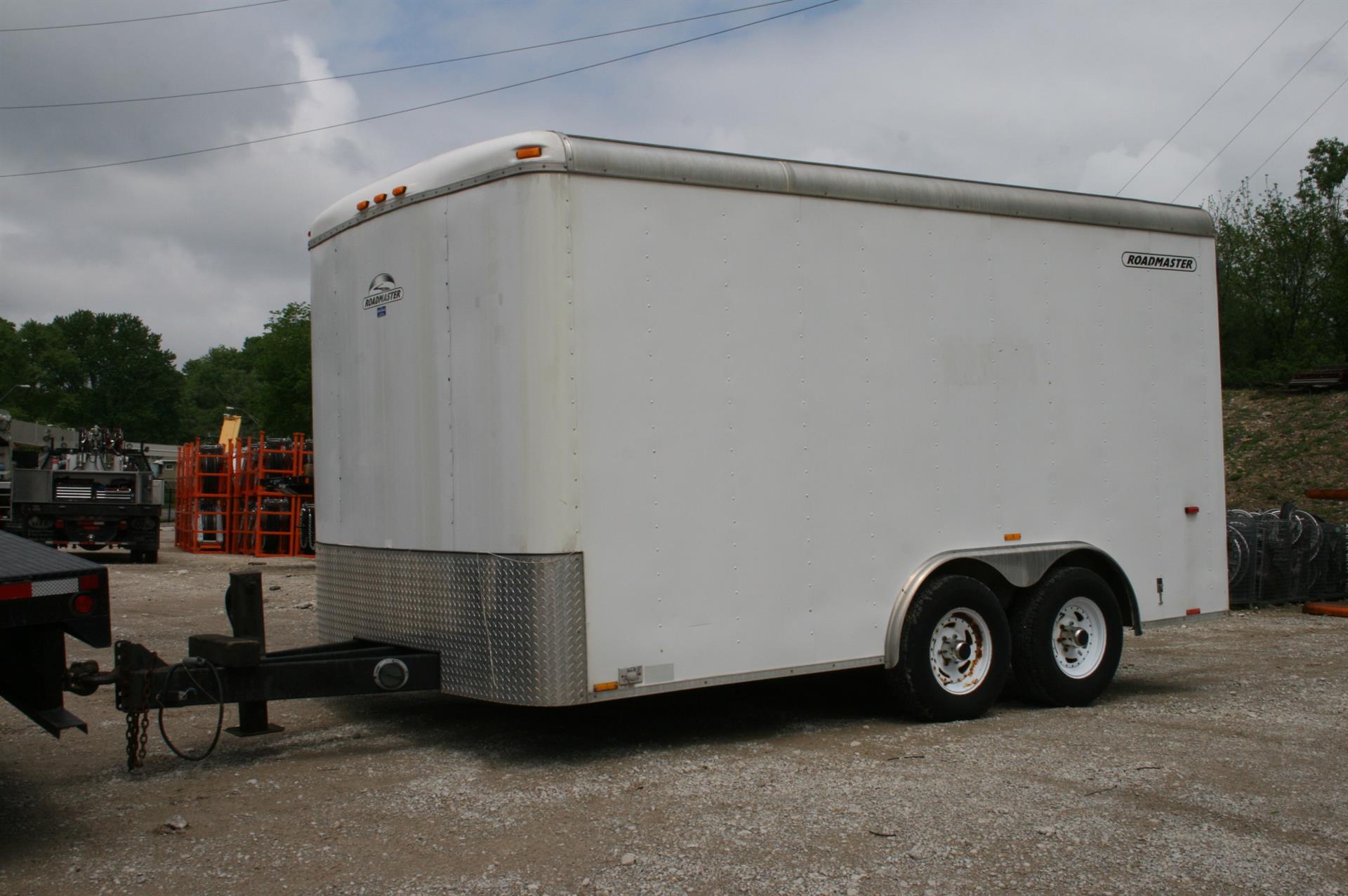 2002 HMDE Enclosed Trlr Trailer Kansas City MO