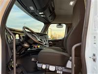 2025 Freightliner Cascadia 126