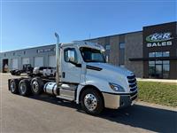 2025 Freightliner Cascadia 126