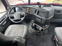 2021 Volvo VNL64T760