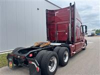2021 Volvo VNL64T760