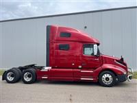 2021 Volvo VNL64T760