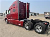 2021 Volvo VNL64T760
