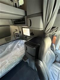 2023 International LT625