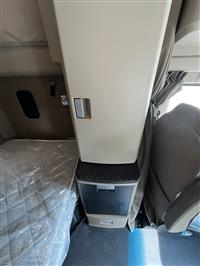 2022 Kenworth T680