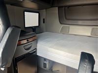 2018 International LT625