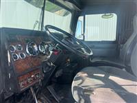 2003 Kenworth T800