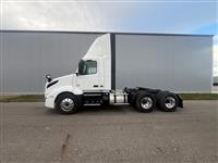 2023 Volvo VNL300