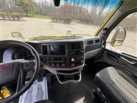 2023 Peterbilt 579