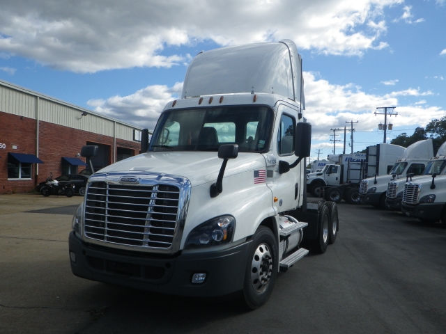 16 Freightliner Cascadia 125 Day Cab Lansing Mi