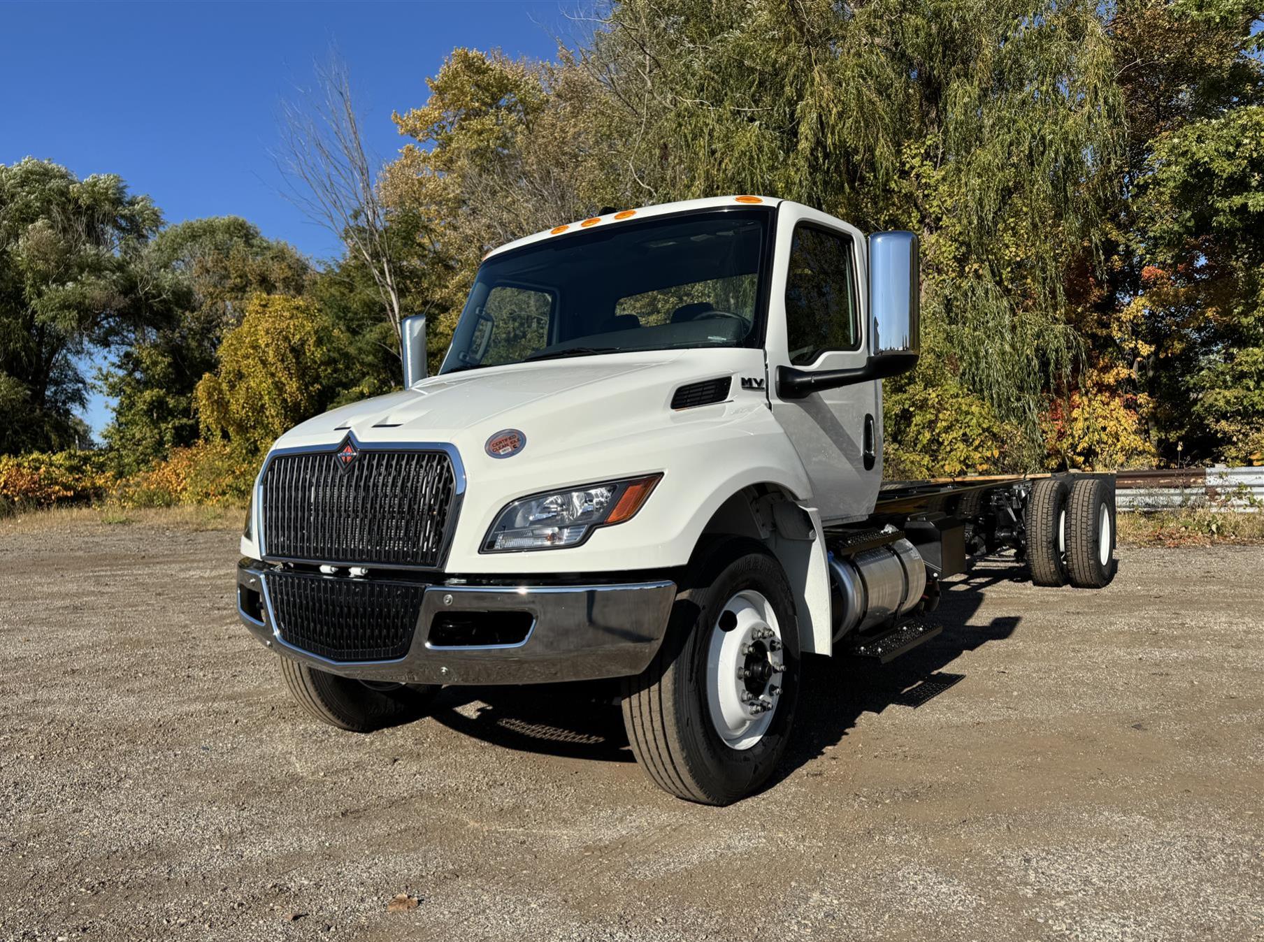 洋書 INTERNATIONAL TRUCKS 1991 International 2554 S/A Dump Truck - P2882069 in
