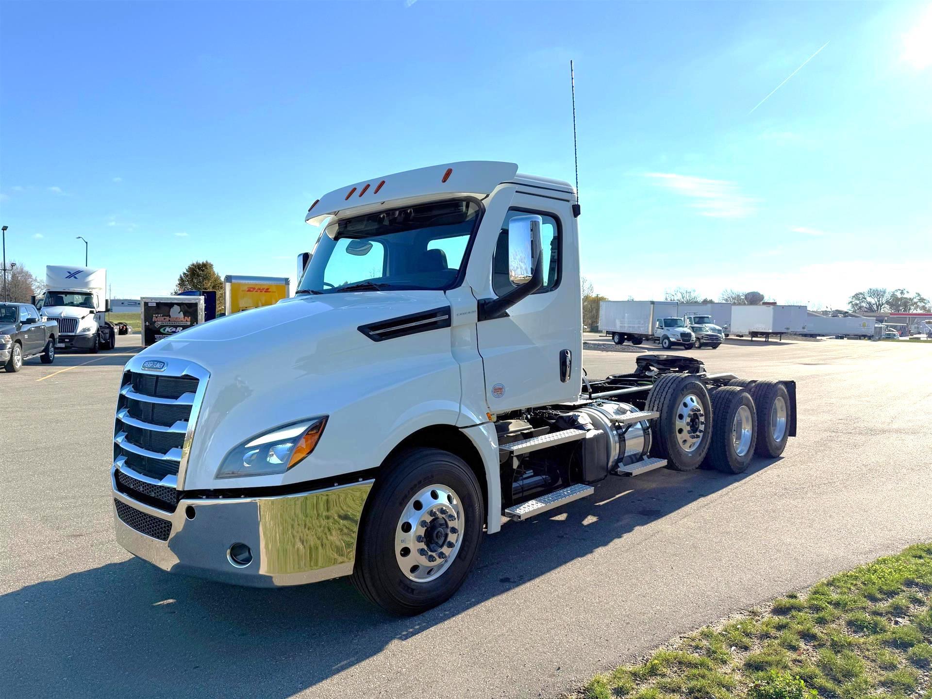 2025 Freightliner Cascadia 126