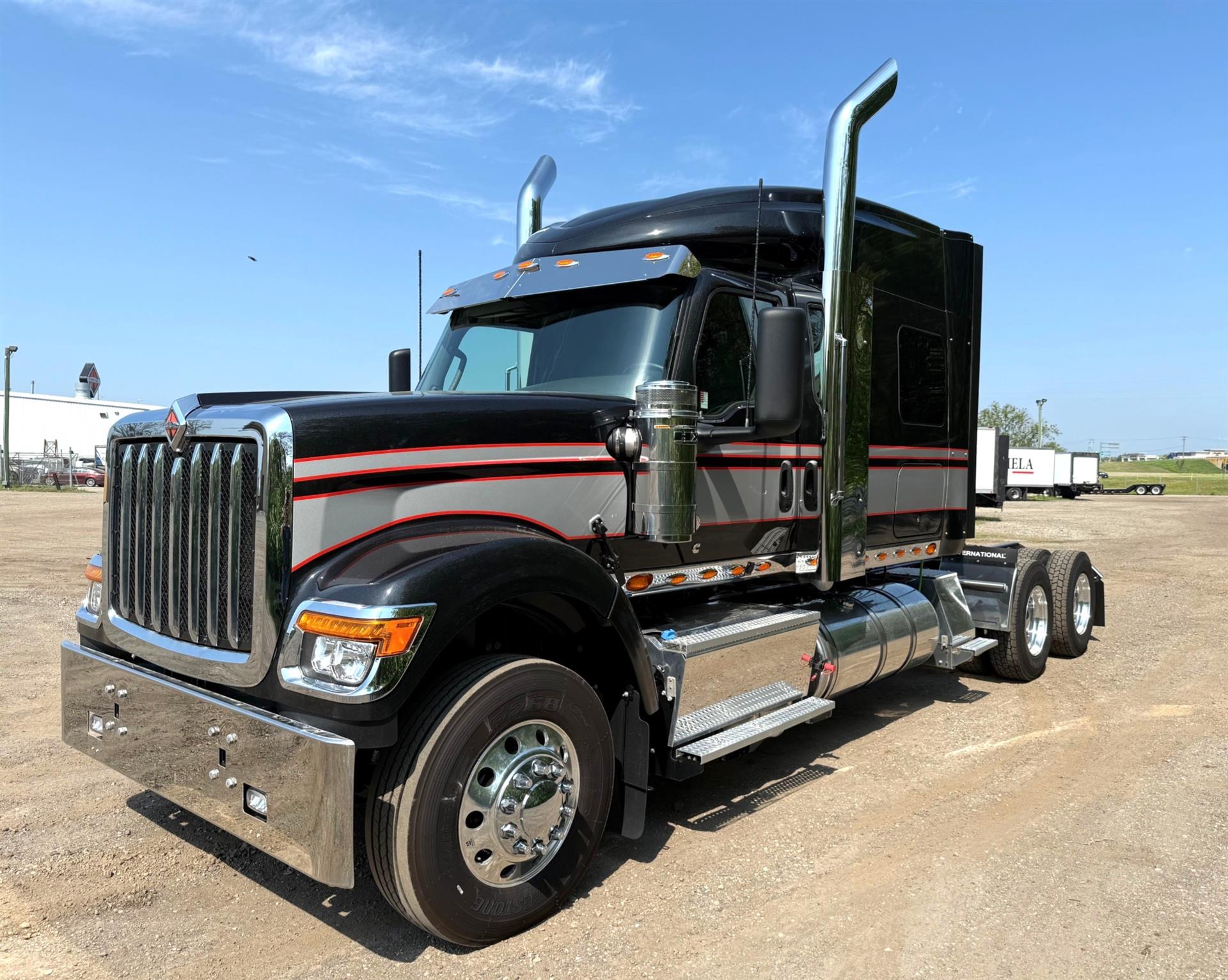2025 International HX520 SFA