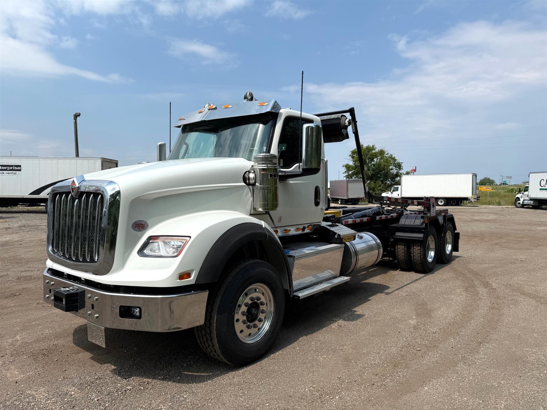 2025 International HX620 SBA