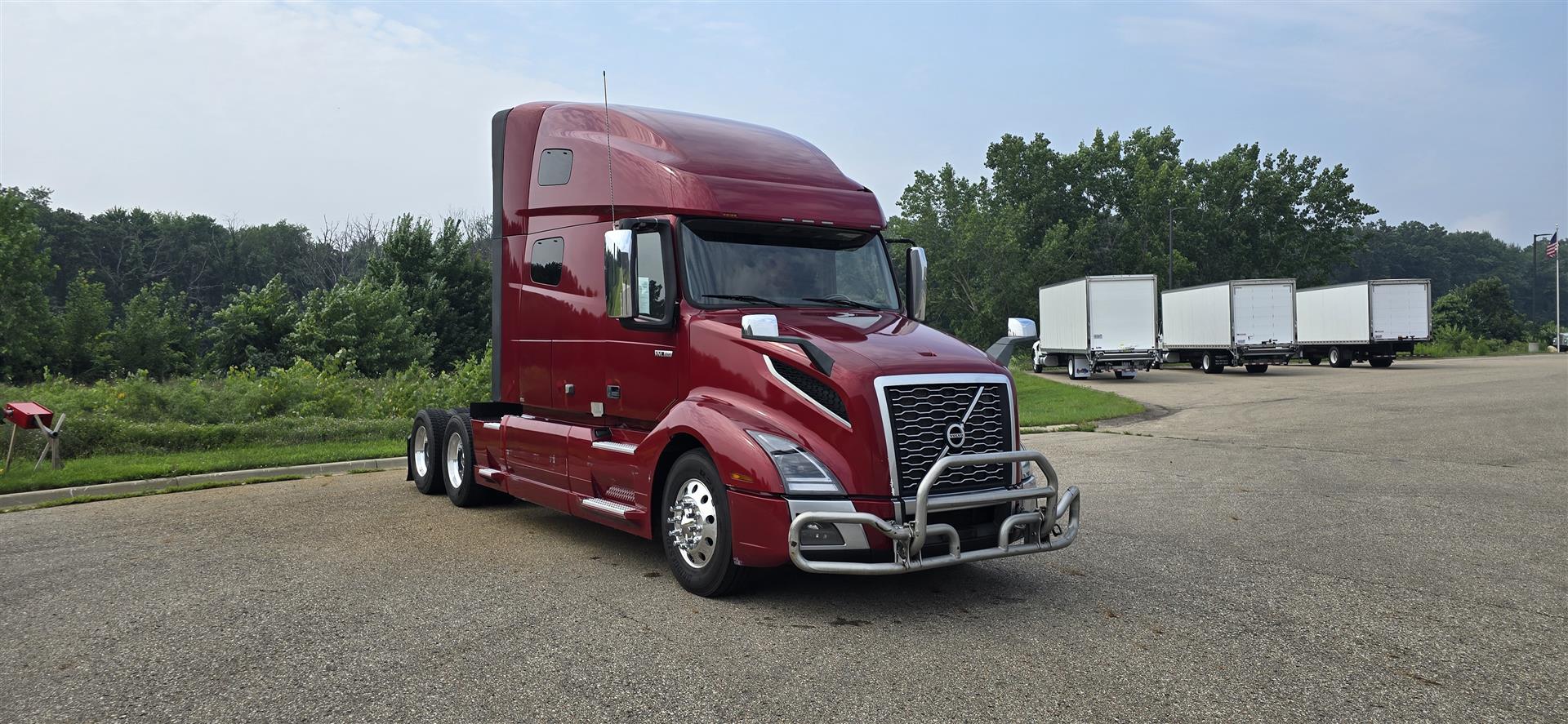 2021 Volvo VNL64T760