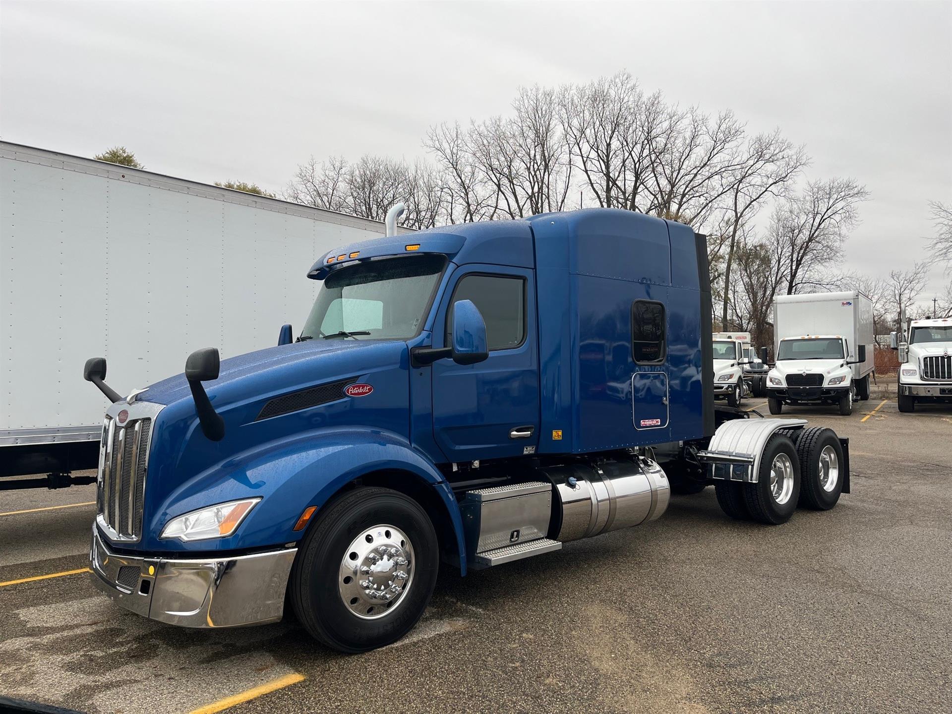 2023 Peterbilt 579