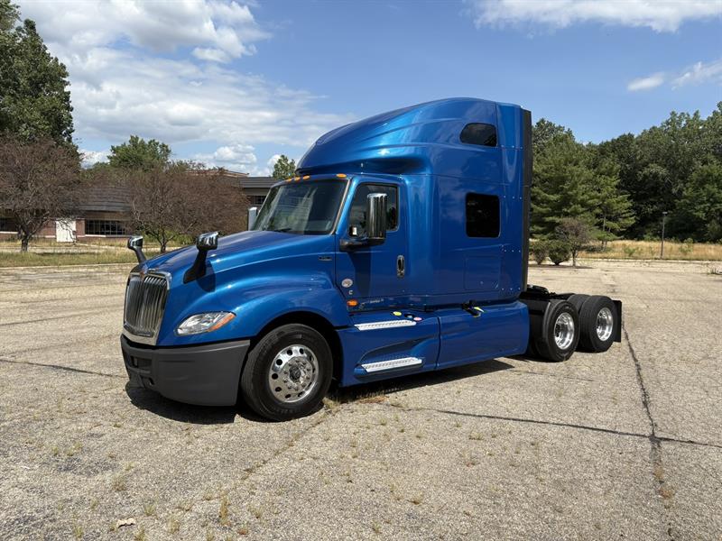 2022 International LT625