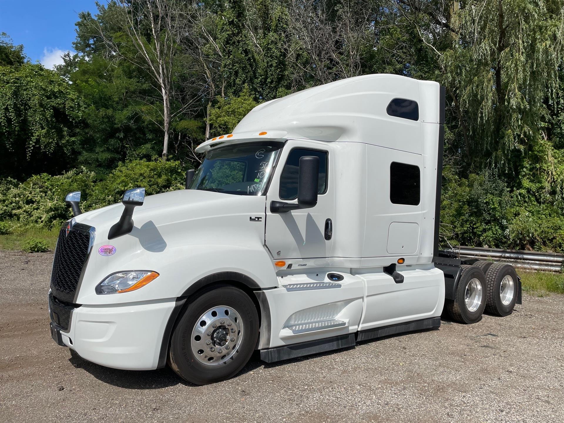 2027 International LT625