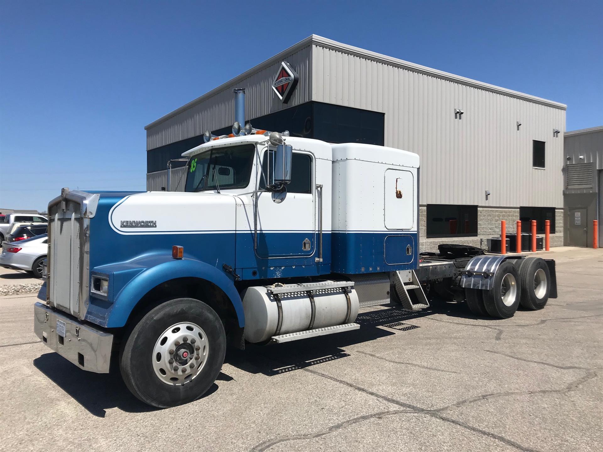 1985 Kenworth W900