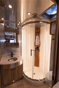 2024 Airstream Atlas Tommy Bahama E1
