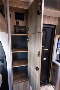 2024 Airstream Atlas Tommy Bahama E1