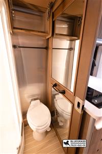 2025 Airstream Atlas Tommy Bahama E1