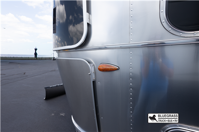 2021 Airstream Globetrotter 30RB