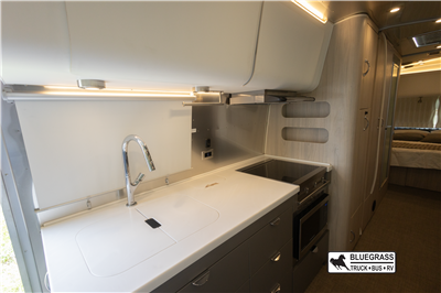 2021 Airstream Globetrotter 30RB