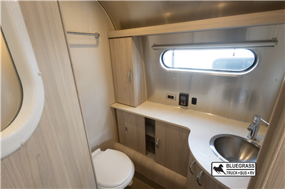 2021 Airstream Globetrotter 30RB