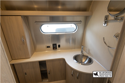 2021 Airstream Globetrotter 30RB