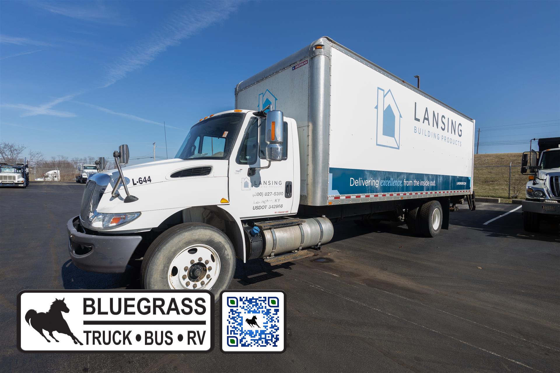 2018 International 4300 SBA 4X2